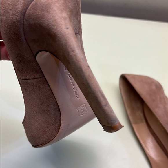 Gianvito Rossi Brown High Block Heel Pumps - Picture 11 of 12